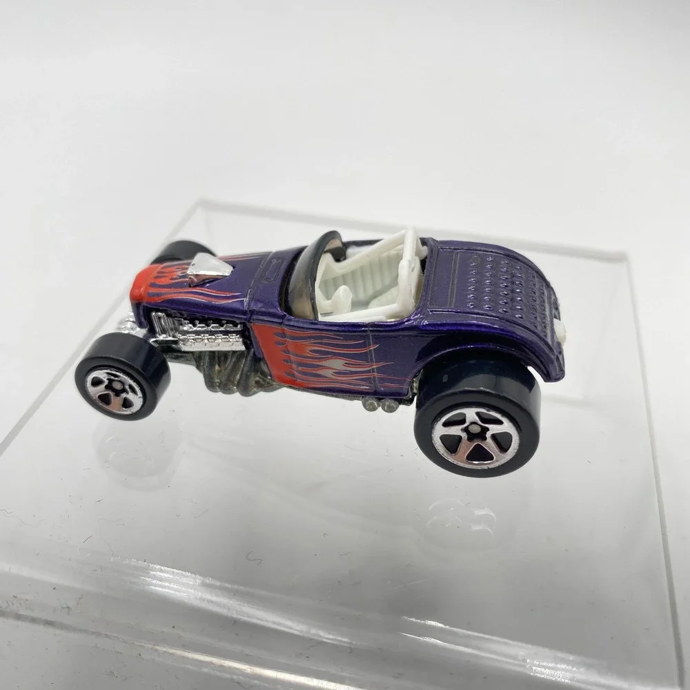 Hot Wheels 1999 Purple Flames Roadster‎ Custom Rod Diecast Toy Car For Kids